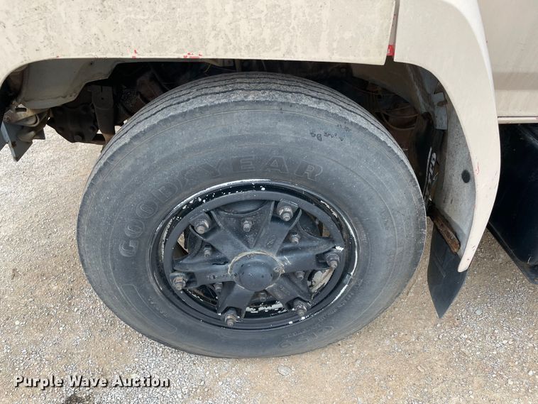 image for item MI9593 1989 Ford F600  bucket truck