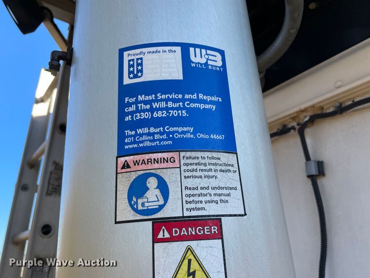 image for item MI9788 1986 Blue Bird  mobile command center