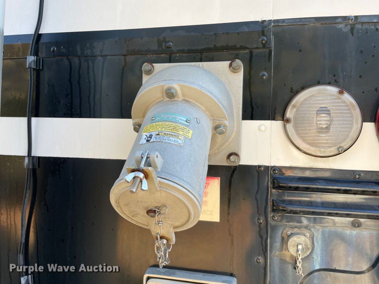 image for item MI9788 1986 Blue Bird  mobile command center