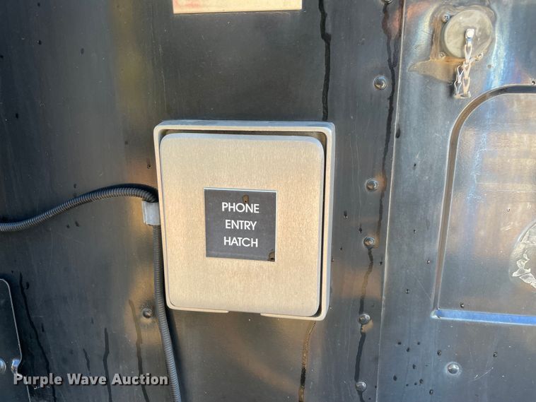 image for item MI9788 1986 Blue Bird  mobile command center