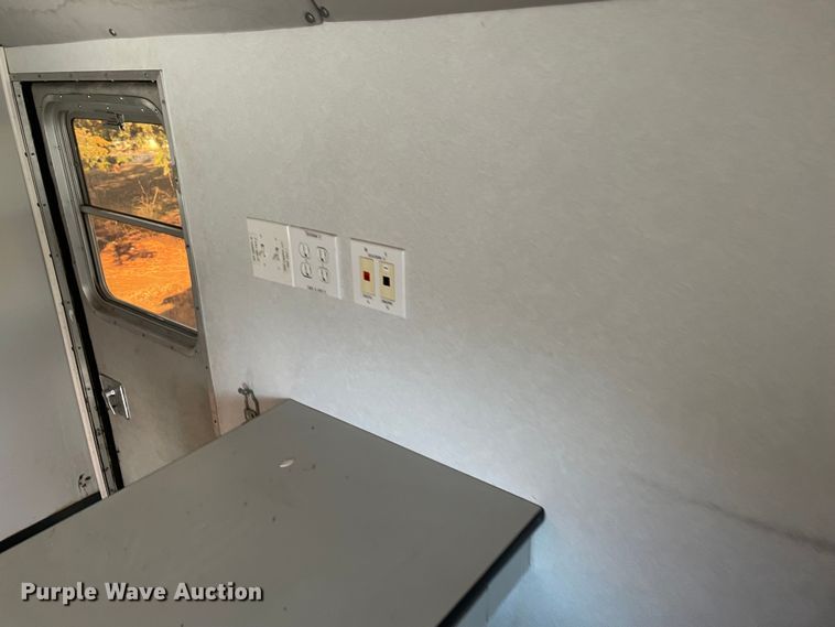 image for item MI9788 1986 Blue Bird  mobile command center