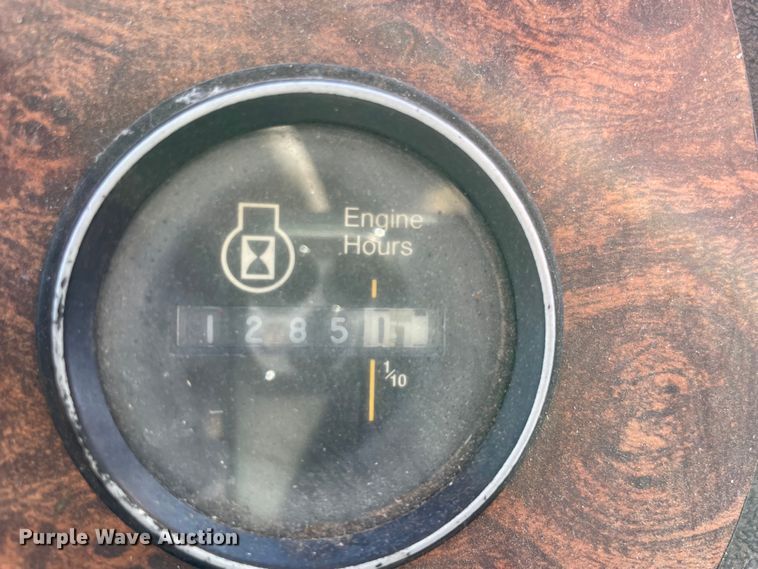 image for item MI9788 1986 Blue Bird  mobile command center