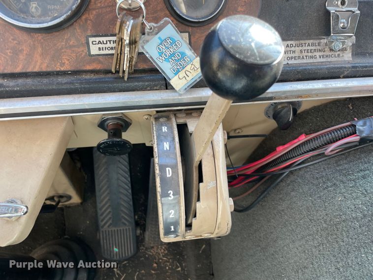 image for item MI9788 1986 Blue Bird  mobile command center