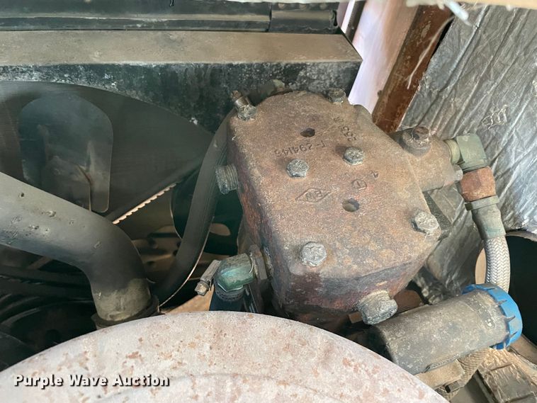 image for item MI9788 1986 Blue Bird  mobile command center