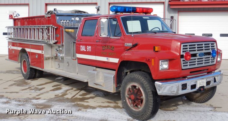 image for item MJ9971 1992 Ford F800  fire truck