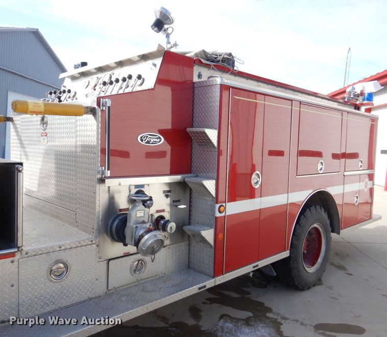 image for item MJ9971 1992 Ford F800  fire truck