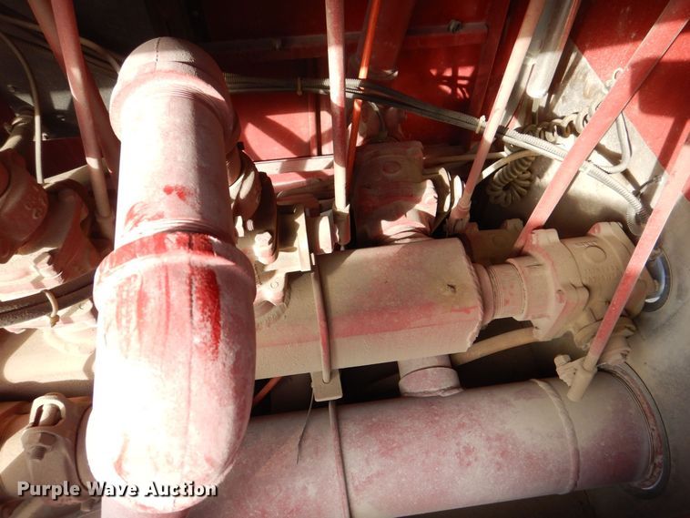 image for item MJ9971 1992 Ford F800  fire truck