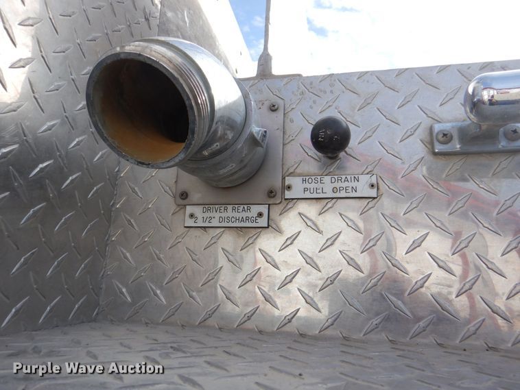 image for item MJ9971 1992 Ford F800  fire truck