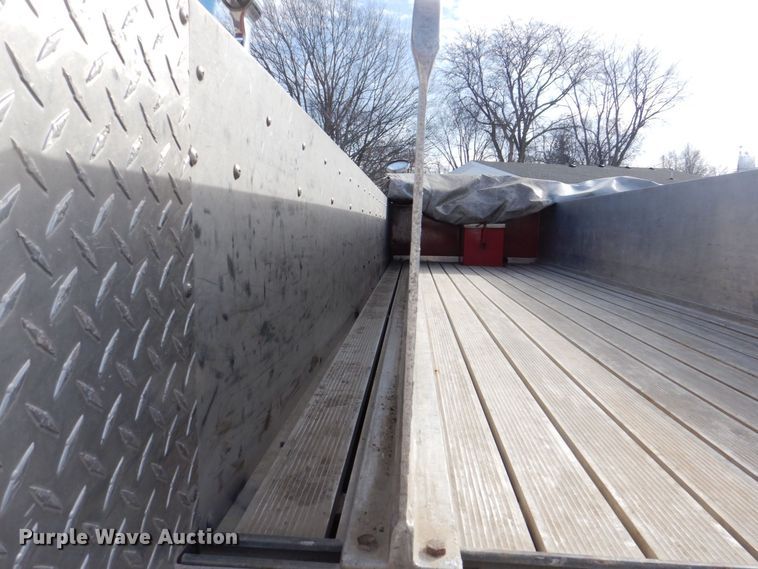 image for item MJ9971 1992 Ford F800  fire truck