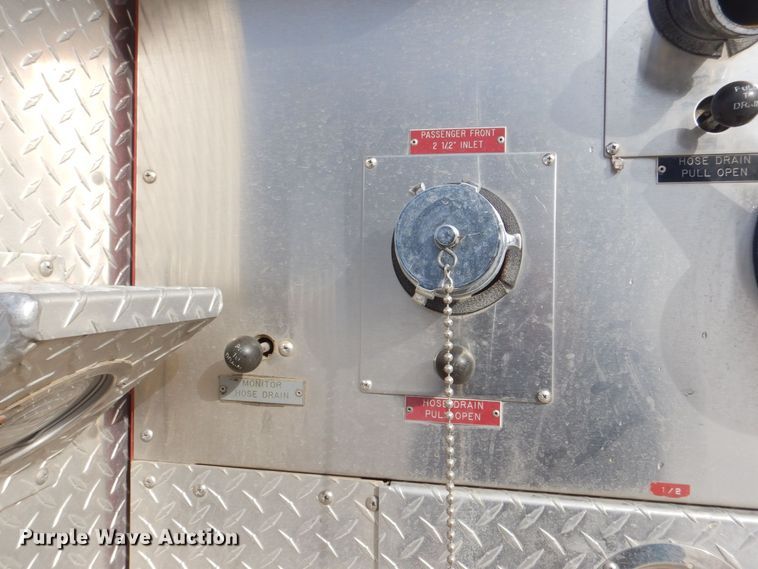 image for item MJ9971 1992 Ford F800  fire truck