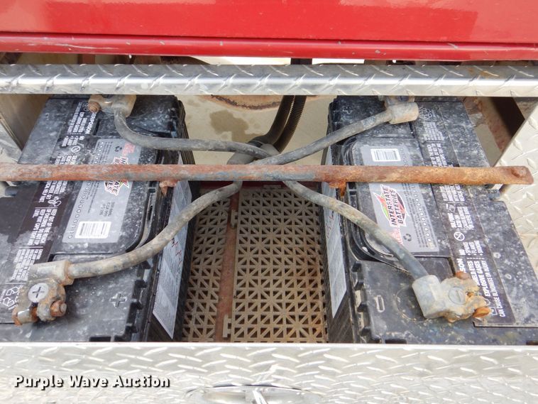 image for item MJ9971 1992 Ford F800  fire truck