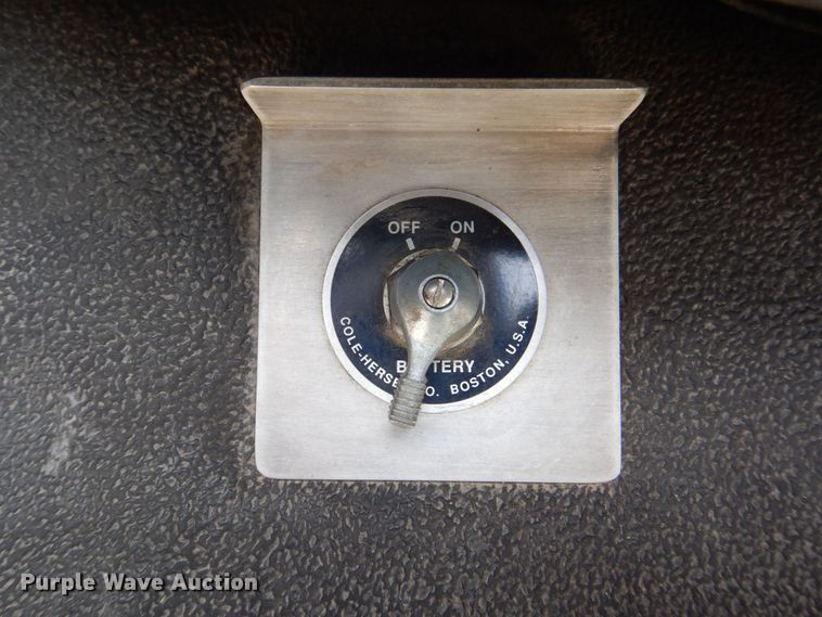 image for item MJ9971 1992 Ford F800  fire truck