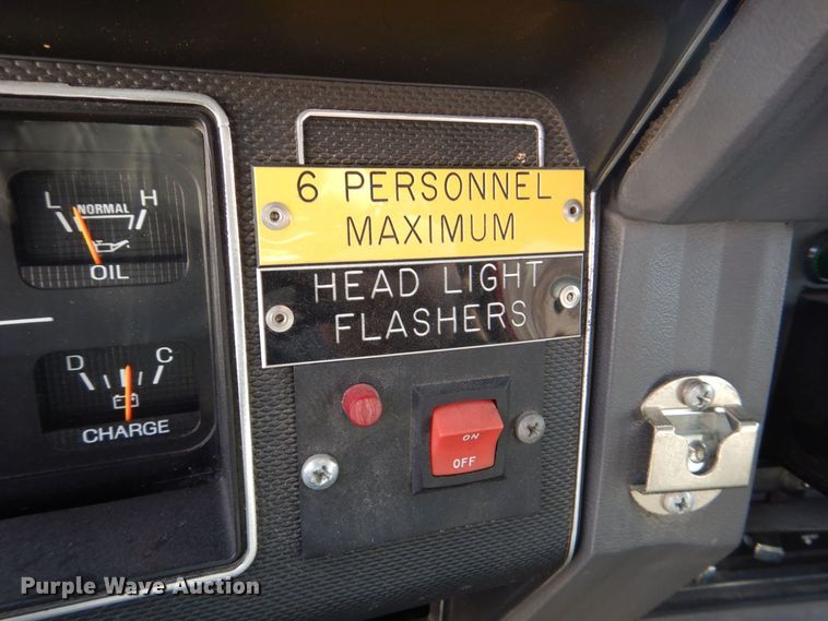 image for item MJ9971 1992 Ford F800  fire truck