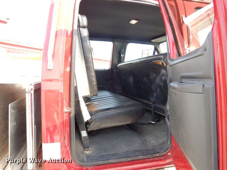 image for item MJ9971 1992 Ford F800  fire truck