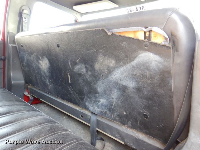 image for item MJ9971 1992 Ford F800  fire truck