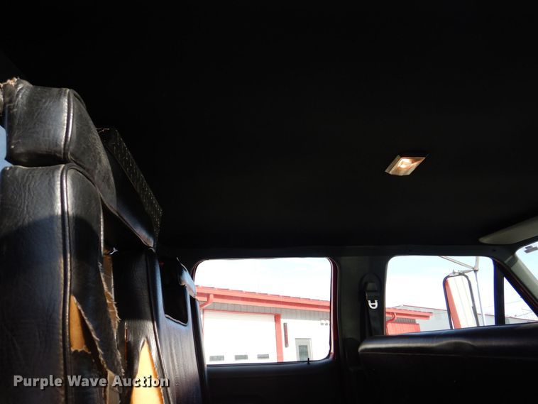 image for item MJ9971 1992 Ford F800  fire truck