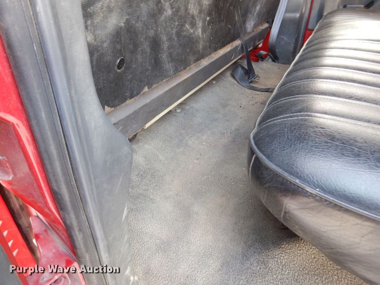 image for item MJ9971 1992 Ford F800  fire truck