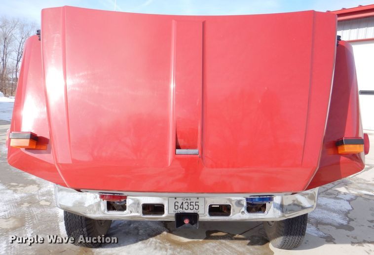 image for item MJ9971 1992 Ford F800  fire truck