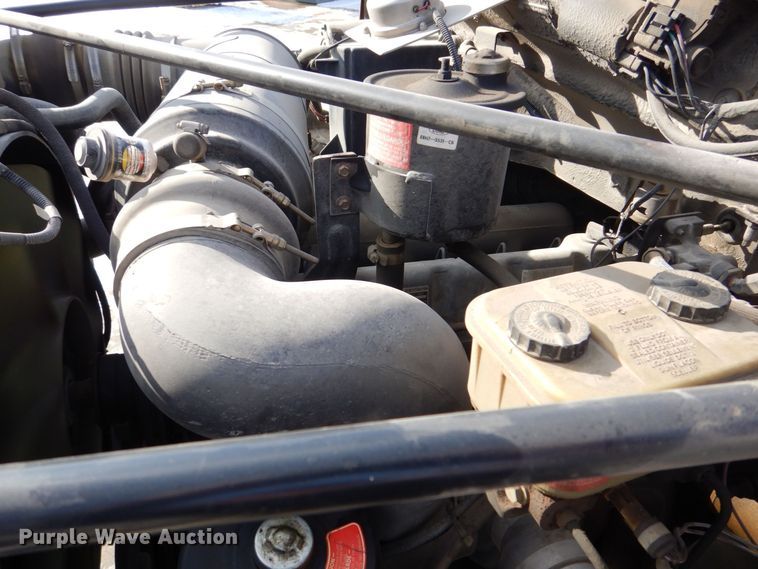 image for item MJ9971 1992 Ford F800  fire truck