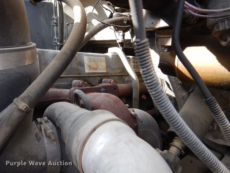 image for item MJ9971 1992 Ford F800  fire truck