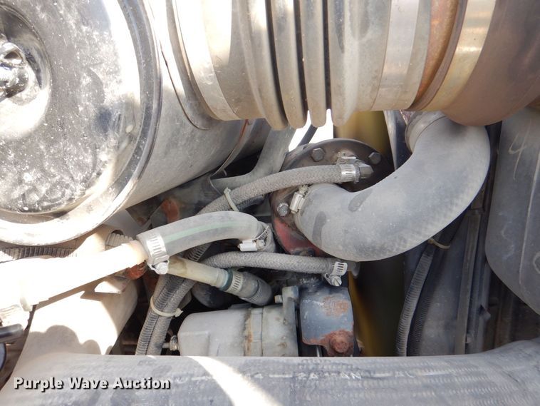 image for item MJ9971 1992 Ford F800  fire truck