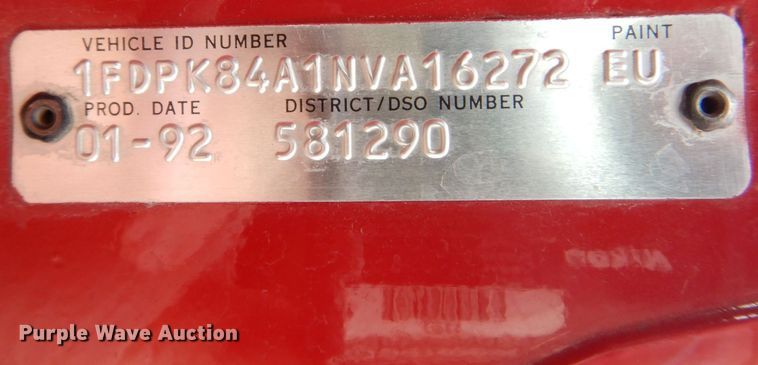 image for item MJ9971 1992 Ford F800  fire truck