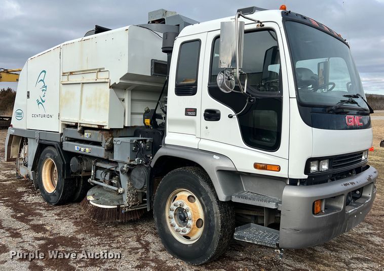 image for item MM9087 2005 GMC T7500  street sweeper truck