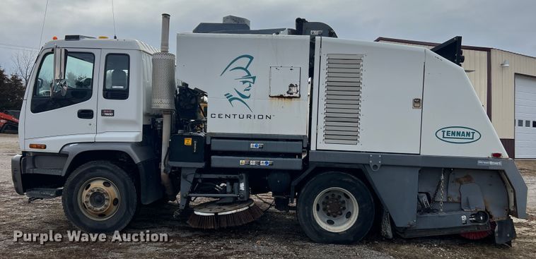 image for item MM9087 2005 GMC T7500  street sweeper truck