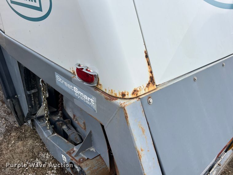 image for item MM9087 2005 GMC T7500  street sweeper truck