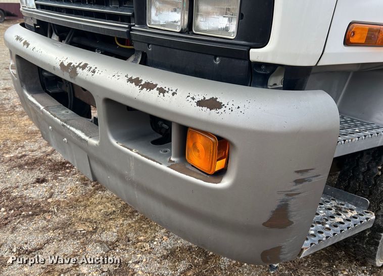 image for item MM9087 2005 GMC T7500  street sweeper truck