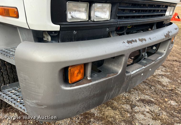 image for item MM9087 2005 GMC T7500  street sweeper truck