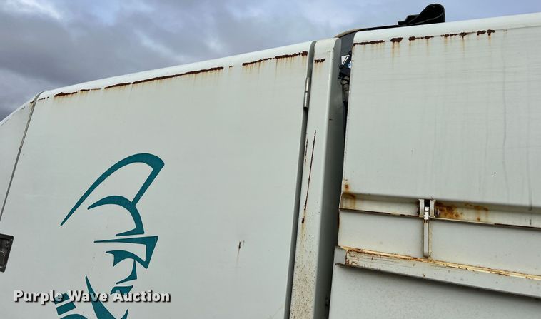 image for item MM9087 2005 GMC T7500  street sweeper truck