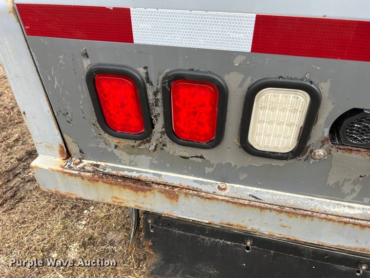 image for item MM9087 2005 GMC T7500  street sweeper truck