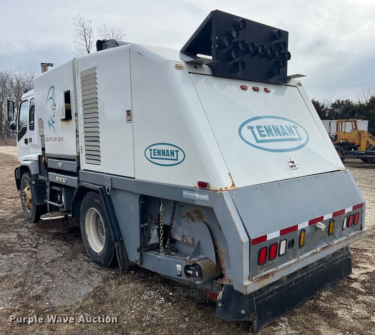 image for item MM9087 2005 GMC T7500  street sweeper truck