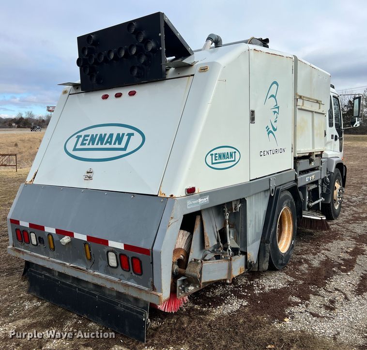 image for item MM9087 2005 GMC T7500  street sweeper truck