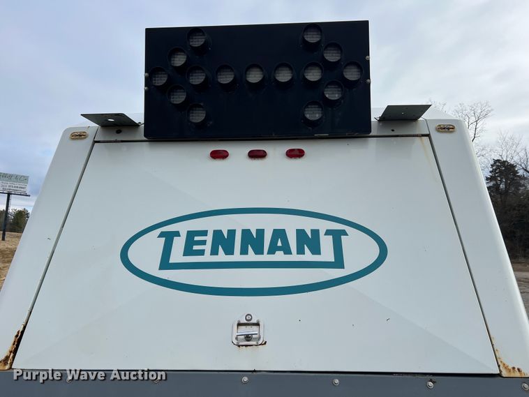 image for item MM9087 2005 GMC T7500  street sweeper truck