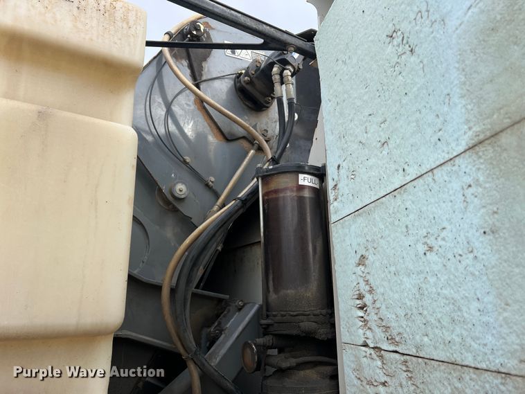 image for item MM9087 2005 GMC T7500  street sweeper truck