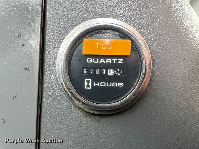 image for item MM9087 2005 GMC T7500  street sweeper truck