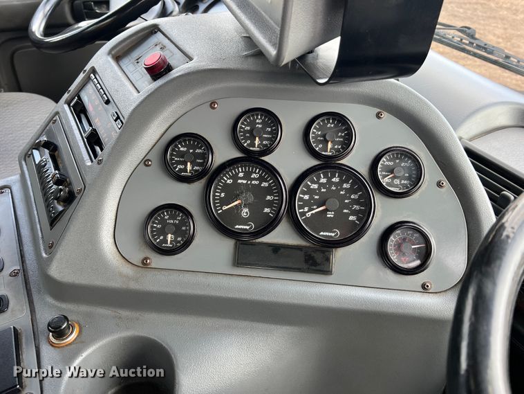 image for item MM9087 2005 GMC T7500  street sweeper truck