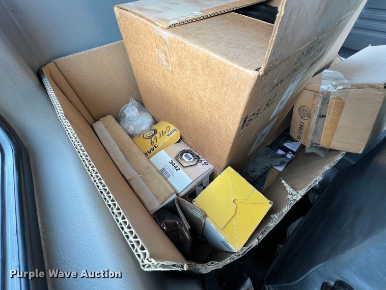 image for item MM9087 2005 GMC T7500  street sweeper truck