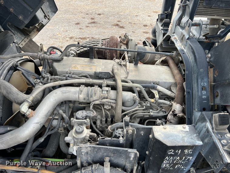 image for item MM9087 2005 GMC T7500  street sweeper truck