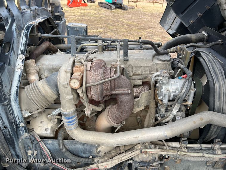 image for item MM9087 2005 GMC T7500  street sweeper truck