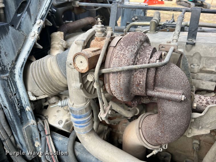 image for item MM9087 2005 GMC T7500  street sweeper truck