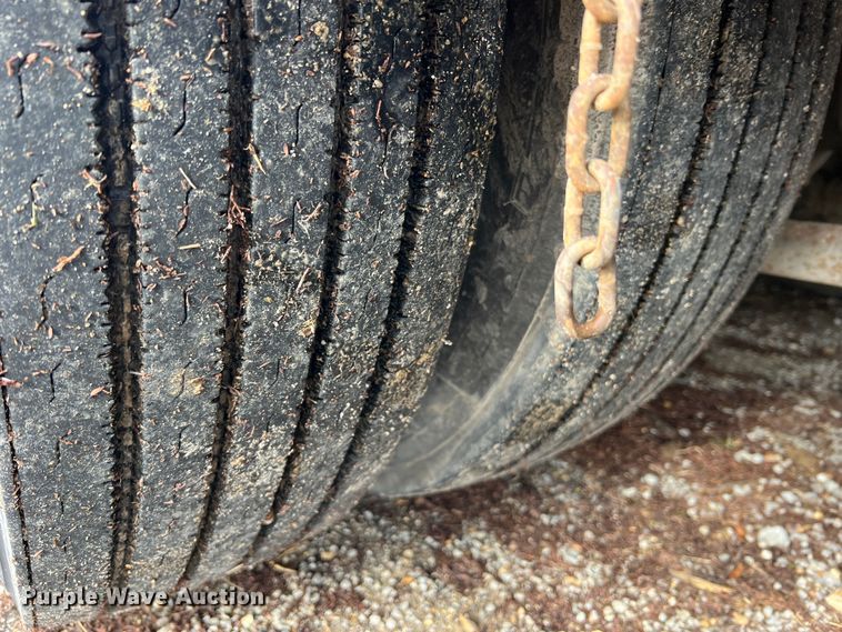 image for item MM9087 2005 GMC T7500  street sweeper truck