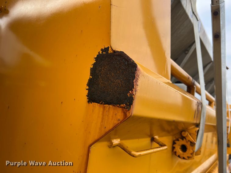 image for item MM9088 2006 International 7400  dump truck