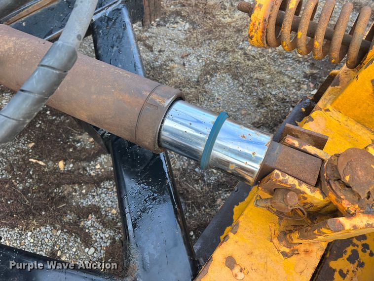 image for item MM9088 2006 International 7400  dump truck