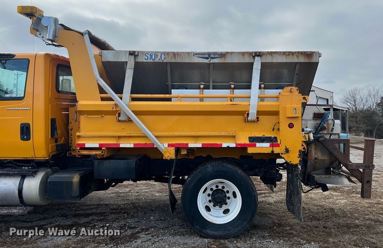 image for item MM9088 2006 International 7400  dump truck