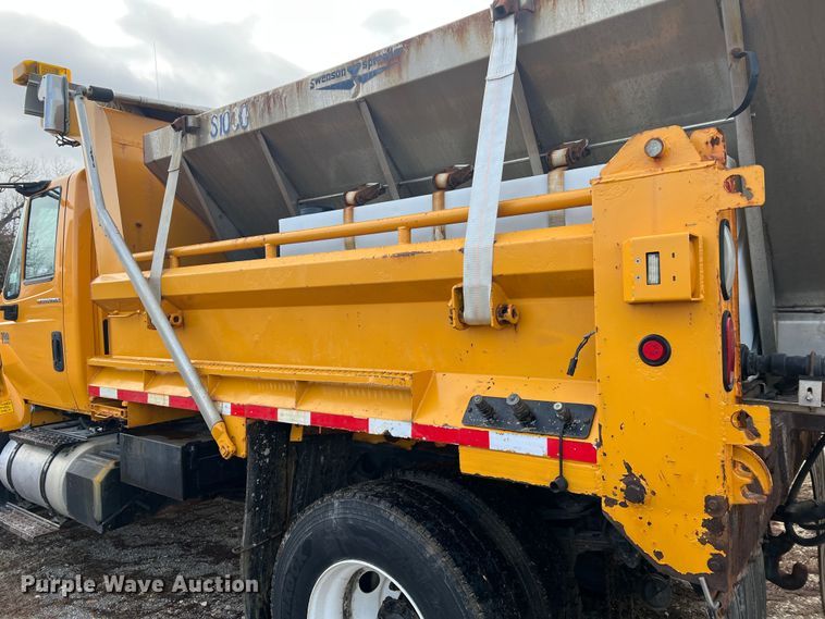 image for item MM9088 2006 International 7400  dump truck