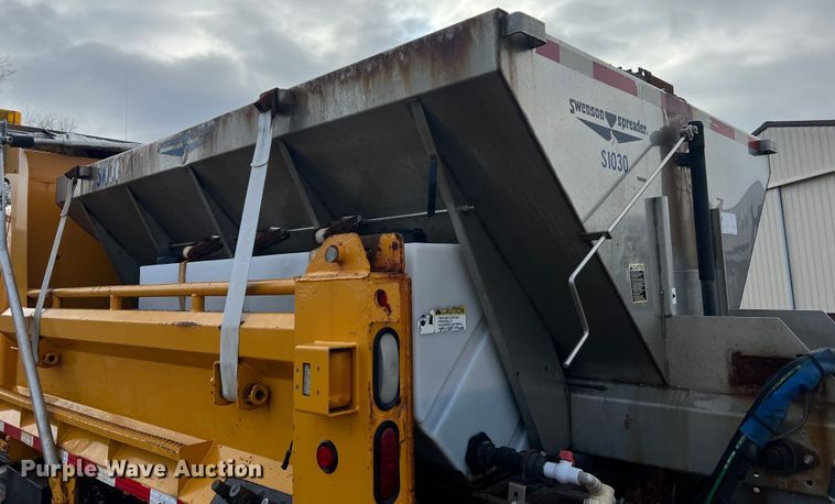 image for item MM9088 2006 International 7400  dump truck