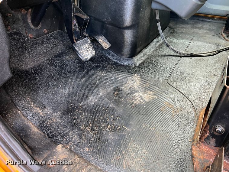 image for item MM9088 2006 International 7400  dump truck